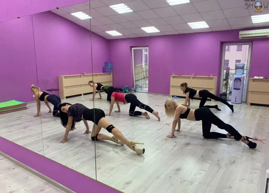 Школа танцев Show Time в Санкт-Петербурге: Сальса, Современные Танцы, Восточные Танцы, Стрип-дэнс, Латина,