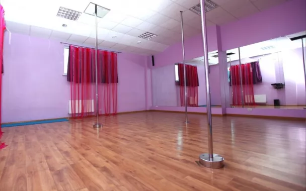 Фитнес-клуб "Gym Fitness".
