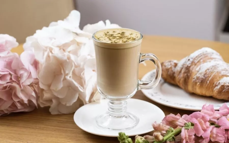 Кафе-кондитерская Theo Cafe в Краснодаре: Кондитерские изделия, Завтрак, Заказ навынос, Заказ столиков, Кофе с собой, Доставка еды, Бизнес-ланч,