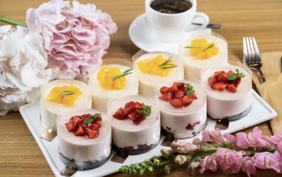 Кафе-кондитерская Theo Cafe в Краснодаре: Кондитерские изделия, Завтрак, Заказ навынос, Заказ столиков, Кофе с собой, Доставка еды, Бизнес-ланч,