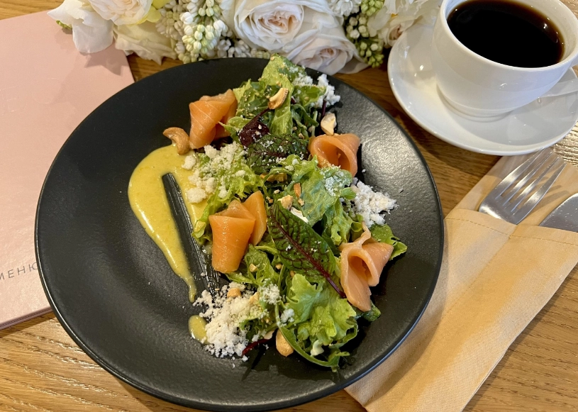 Кафе-кондитерская Theo Cafe в Краснодаре: Кондитерские изделия, Завтрак, Заказ навынос, Заказ столиков, Кофе с собой, Доставка еды, Бизнес-ланч,