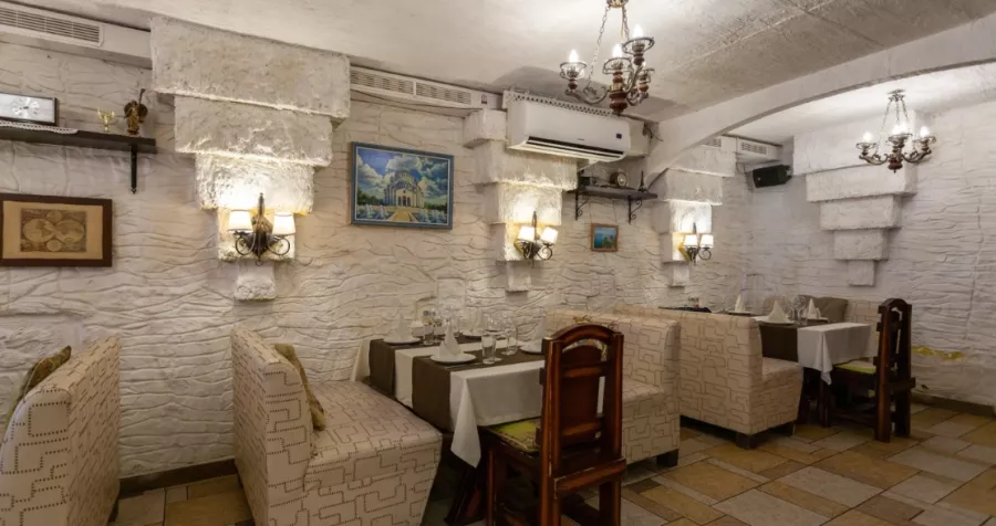 Ресторан Српска Кафана в Краснодаре: Сербская кухня, Бизнес-ланч, Заказ столиков, Винная карта, Летняя терраса, Банкет, Живая музыка, Аниматоры,