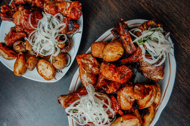 Кафе доставки Шашлык Юга в Краснодаре: Шашлык, Армянская кухня, Заказ столиков, Банкет, Пицца, Шаурма, Кофе с собой, Доставка, Грузинская кухня, Кавказская кухня,