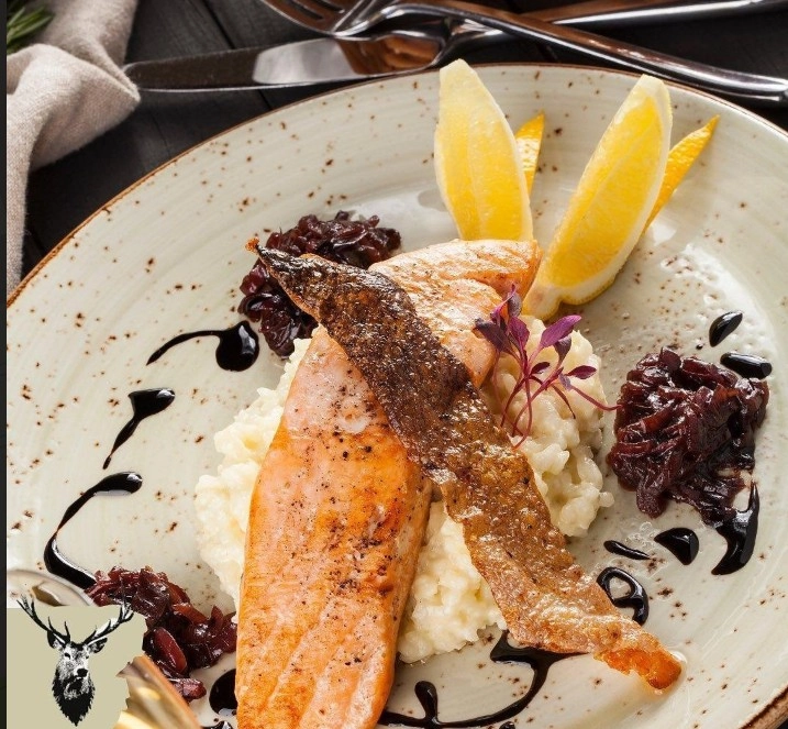 Английский паб The white hart pub в Москве: Европейская кухня, Летняя терраса, Заказ столиков, Еда,