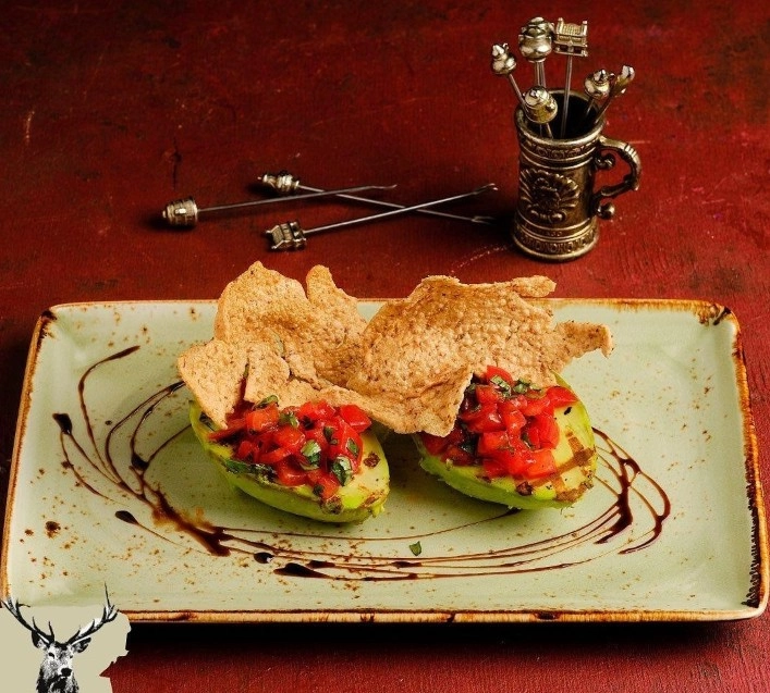 Английский паб The white hart pub в Москве: Европейская кухня, Летняя терраса, Заказ столиков, Еда,