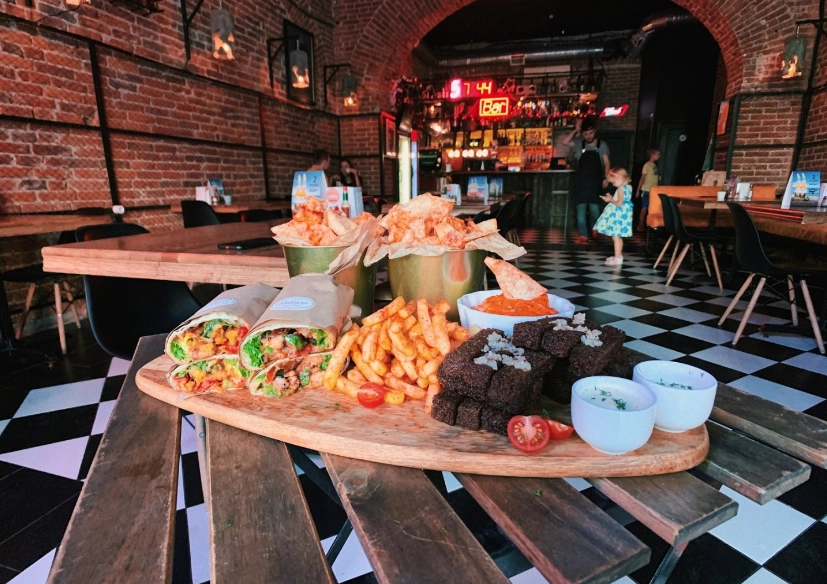 Кафе Шаверма Bar в Краснодаре: Кофе с собой, Американская кухня, Бизнес-ланч, Летняя терраса, Банкет, Доставка, Европейская кухня, Шаурма,