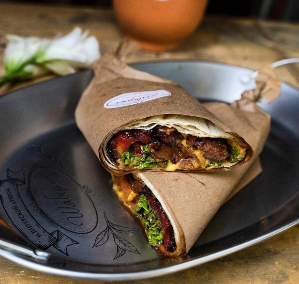 Кафе Шаверма Bar в Краснодаре: Кофе с собой, Американская кухня, Бизнес-ланч, Летняя терраса, Банкет, Доставка, Европейская кухня, Шаурма,