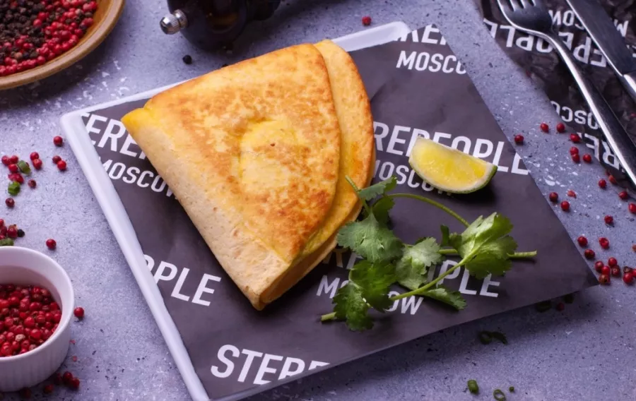 Бар Stereo people в Москве: Европейская кухня, Заказ столиков, Летняя терраса, Винная карта, Мексиканская кухня,