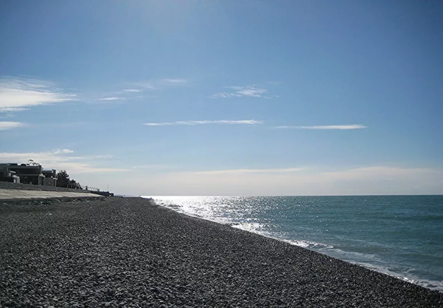 Комплекс отдыха Sochifornia beach в Адлере: Легкий пар, Бассейн, Беседка, Мангал, Пляж, Сапсерфинг, Качели, Лежаки, Детская площадка,