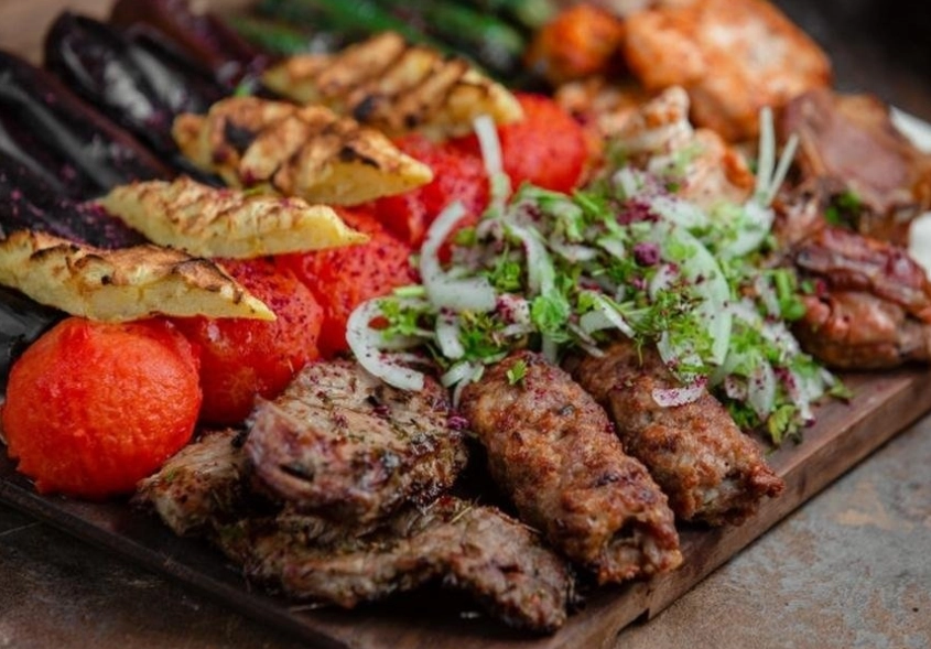 Кафе Любим печь в Краснодаре: Заказ столиков, Летняя терраса, Стейки, Доставка, Армянская кухня, Пицца, Шашлык, Еда,