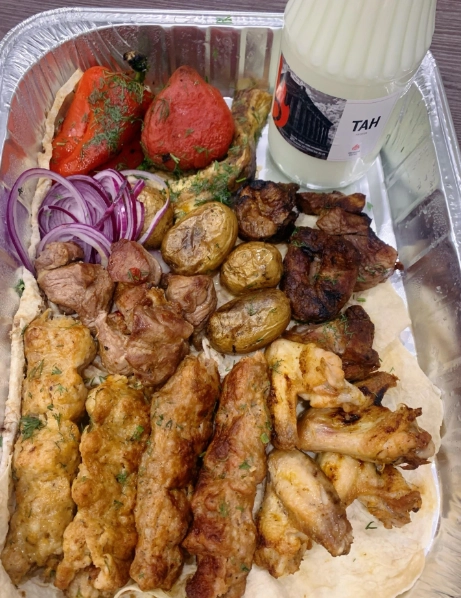 Кафе Любим печь в Краснодаре: Заказ столиков, Летняя терраса, Стейки, Доставка, Армянская кухня, Пицца, Шашлык, Еда,