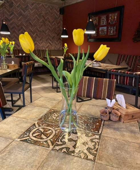 Кафе Любим печь в Краснодаре: Заказ столиков, Летняя терраса, Стейки, Доставка, Армянская кухня, Пицца, Шашлык, Еда,