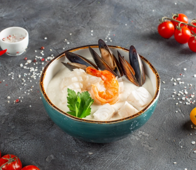 Кафе Food Travel в Краснодаре: Лапшичные, Паназиатская кухня, Европейская кухня, Спортивные трансляции, Кофе с собой, Доставка, Заказ столиков, Детский уголок, Аниматоры, Японская кухня,