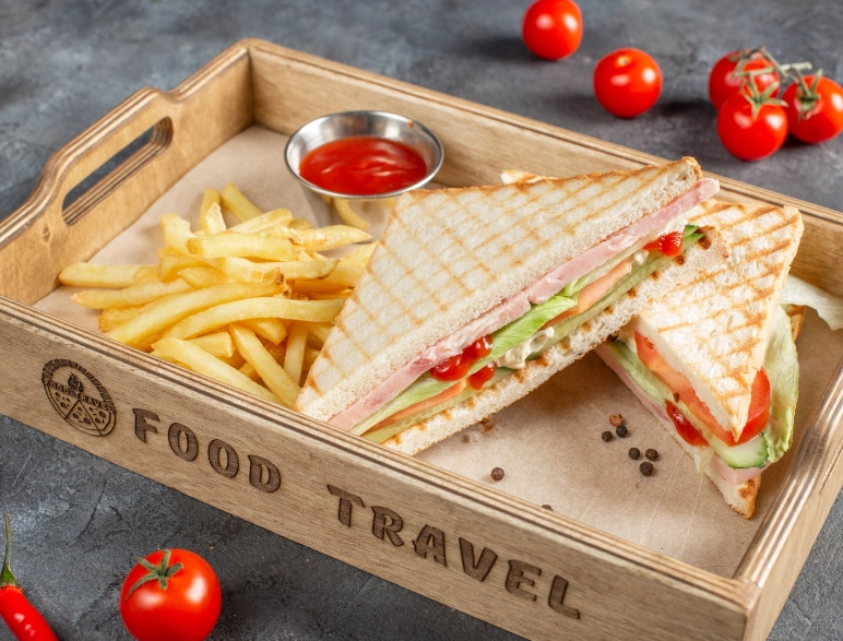Кафе Food Travel в Краснодаре: Лапшичные, Паназиатская кухня, Европейская кухня, Спортивные трансляции, Кофе с собой, Доставка, Заказ столиков, Детский уголок, Аниматоры, Японская кухня,
