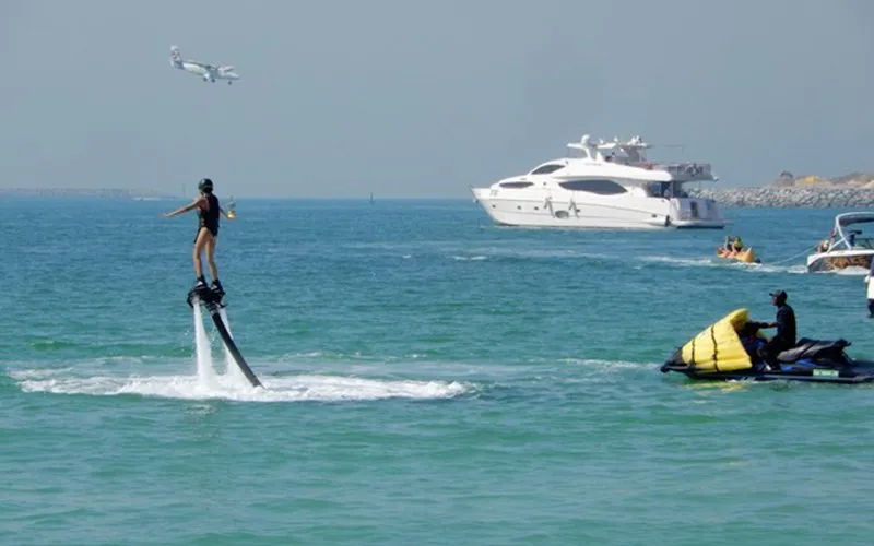 Спортивно-развлекательный комплекс Seawake Water Sports & Fishing в Дубаи: Вейкбординг , Джетск, Виндсерфинг, Прогулка на яхте , Рыбалка, Парасейлинг,