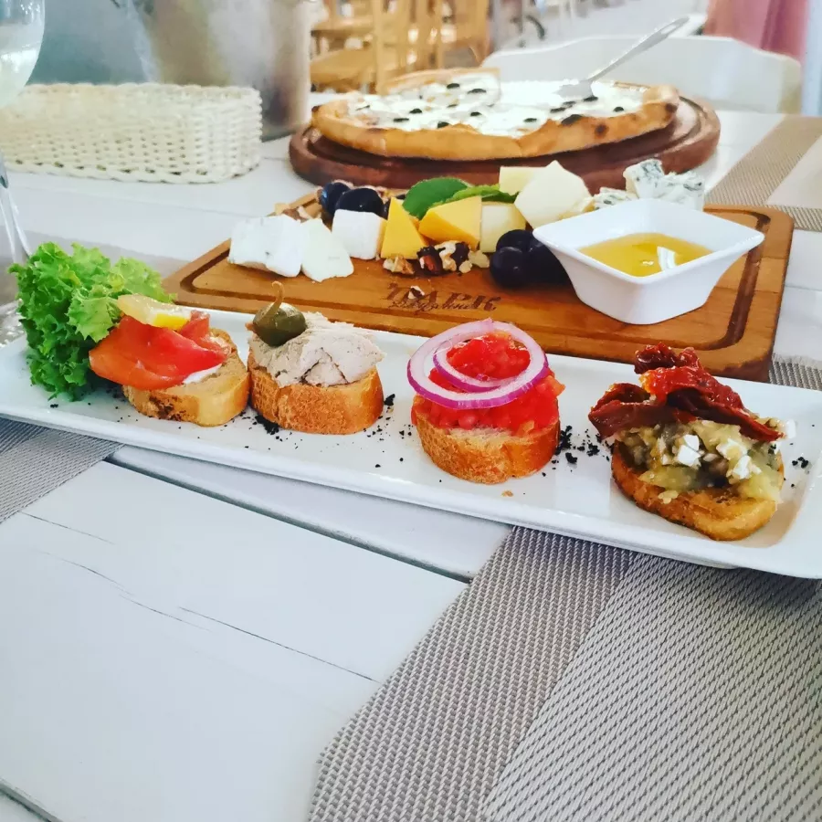 Кафе Парк Джузеппе в Анапе: Еда, Живая музыка, Детское меню, Проведение банкетов, Летняя терраса,