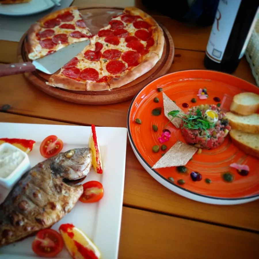 Кафе Парк Джузеппе в Анапе: Еда, Живая музыка, Детское меню, Проведение банкетов, Летняя терраса,