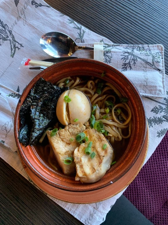 Ресторан Минами в Анапе: Японская кухня, Европейская кухня, Винная карта, Доставка, Детский уголок, Проведение банкетов,