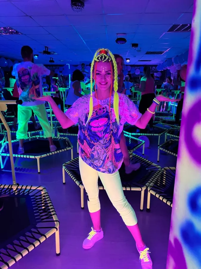 Фитнес-студия Party fitness в Москве: Разовые посещения, Аэробика, Бодифлекс, Джампинг, Йога, Калланетика, Кроссфит,