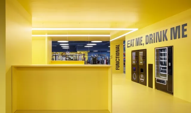 Фитнес-клуб "ROCKOUT Gym".