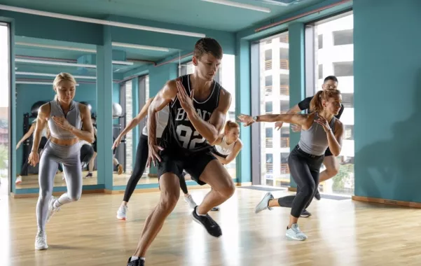 Фитнес-клуб "ROCKOUT Gym".