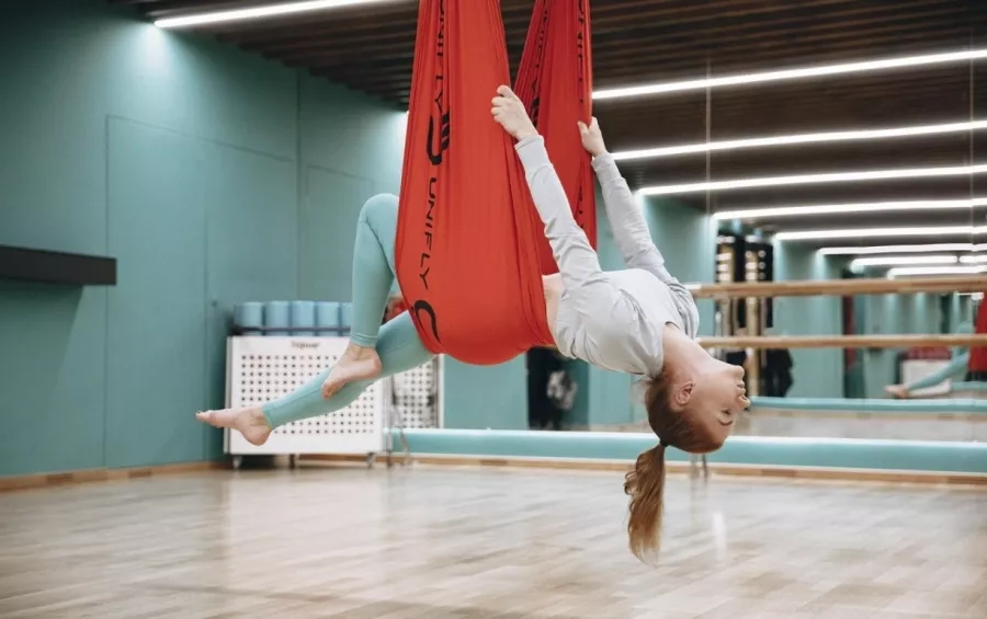 Фитнес-клуб ROCKOUT Gym в Москве: Разовые посещения, Боевые искусства, Йога, Кроссфит, Пилатес, Стретчинг, Танцы, Фитнес для беременных, Персональный тренер, TRX тренировки, Сауна,