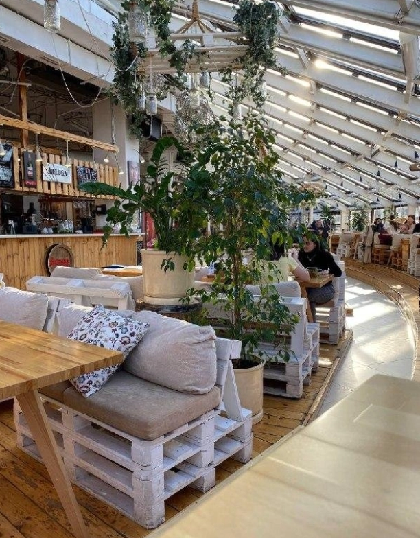 Панорамный лофт-ресторан На Крыше в Казани: Панорамный ресторан, Ресторан на крыше, Гриль-бары, Мексиканская кухня, Бизнес-ланч, Европейская кухня, Азиатская кухня,