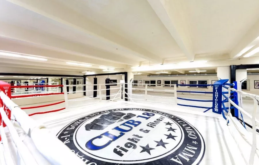 Спортивный клуб единоборств и фитнеса Club 18 fight&fitness в Москве: Разовые посещения, Аэробика, Боевые искусства, Йога, Кроссфит, Настольный теннис, Пилатес, Массаж,