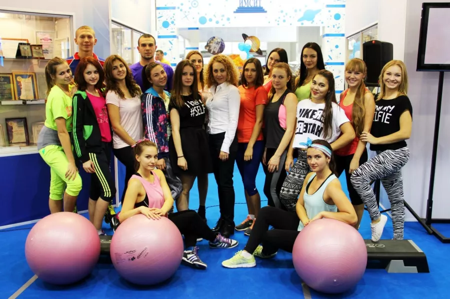 Фитнес-клуб Fit line в Краснодаре: Аэробика, Йога, Калланетика, Фитнес для детей, Фитнес для беременных, Пилатес, Стретчинг,