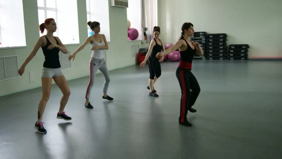 Фитнес-клуб Fit line в Краснодаре: Аэробика, Йога, Калланетика, Фитнес для детей, Фитнес для беременных, Пилатес, Стретчинг,