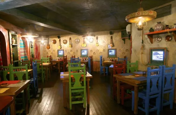 Мексиканский ресторан-бар "Pancho-Villa".