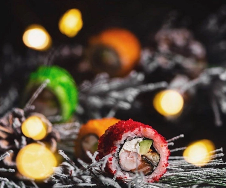 Ресторан японской кухни Якитория в Краснодаре: Роллы, Суши, Японская кухня, Доставка, Бизнес-ланч, Заказ столиков,