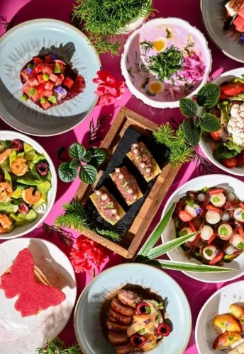 Ресторан с новым взглядом на русскую кухню Гуси-Лебеди в Москве