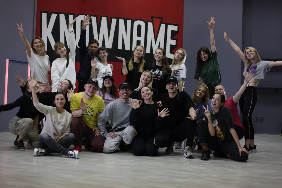 Школа танцев Knowname в Санкт-Петербурге: Хип-хоп, Стретчинг, Джаз-фанк, Для Взрослых И Детей, Хореография, Хай Хилс,
