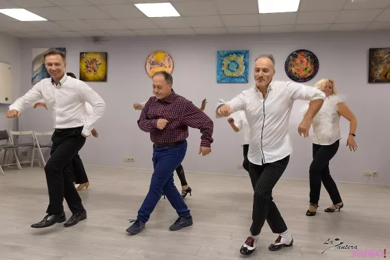 Школа танцев "La Pantera Mambo"