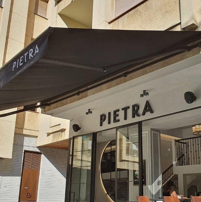 Pietra в Белграде: Пиццерия, Пицца, Вино, Коктейли, Вкусно,