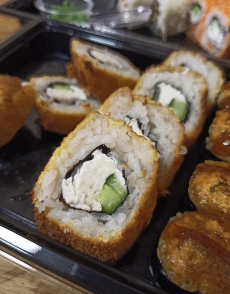Кафе Суши или Позы в Краснодаре: Итальянская кухня, Буузы, Доставка, Детская комната, Японская кухня, Русская кухня, Аниматоры, Детское меню, Стейки,