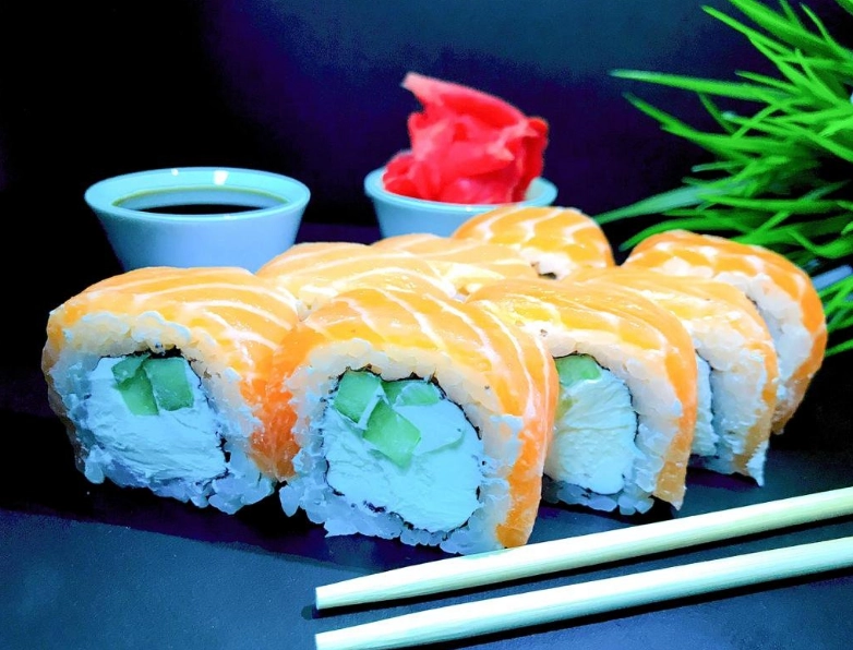 Кафе Sushi 100 в Краснодаре: Японская кухня, Индийская кухня, Кофе с собой, Доставка, Заказ столиков, Итальянская кухня, Паназиатская кухня, Европейская кухня,