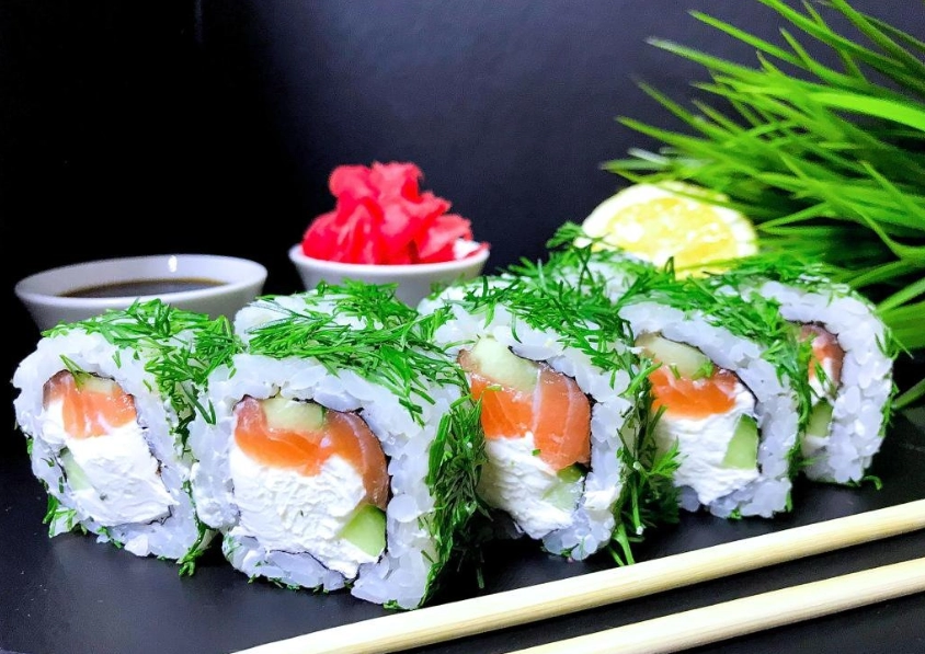 Кафе Sushi 100 в Краснодаре: Японская кухня, Индийская кухня, Кофе с собой, Доставка, Заказ столиков, Итальянская кухня, Паназиатская кухня, Европейская кухня,