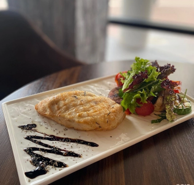 Кафе Sushi 100 в Краснодаре: Японская кухня, Индийская кухня, Кофе с собой, Доставка, Заказ столиков, Итальянская кухня, Паназиатская кухня, Европейская кухня,