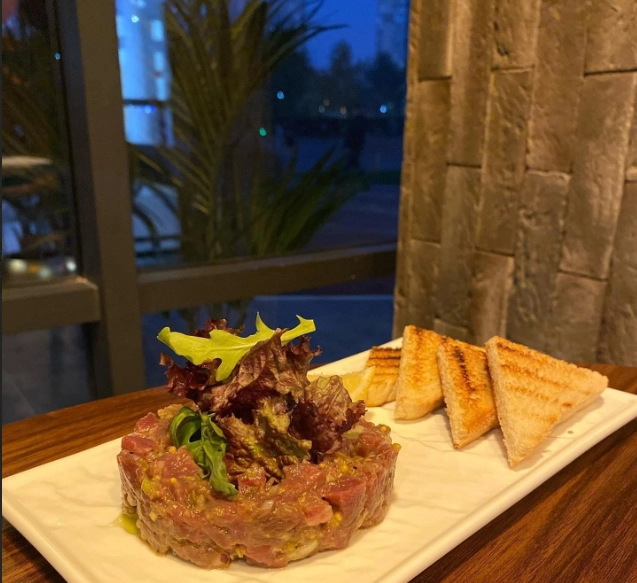 Кафе Sushi 100 в Краснодаре: Японская кухня, Индийская кухня, Кофе с собой, Доставка, Заказ столиков, Итальянская кухня, Паназиатская кухня, Европейская кухня,
