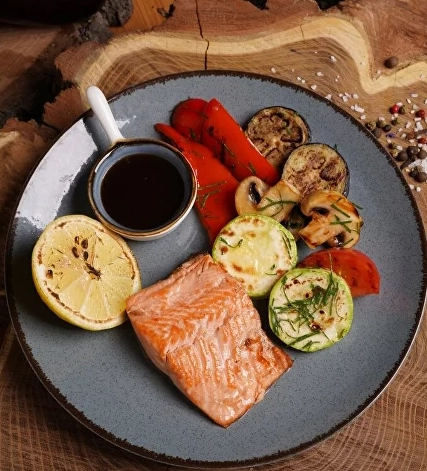 Семейное кафе Сарафан в Краснодаре: Русская кухня, Итальянская кухня, Заказ столиков, Европейская кухня, Пицца, Паста, Блины, Кофе с собой, Доставка, Детская комната,