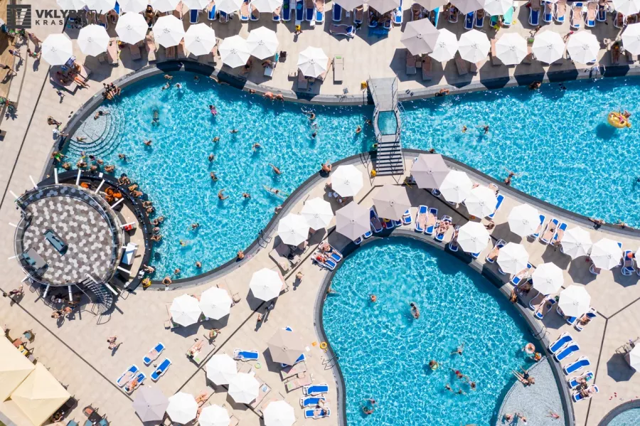 Бассейн ZagarroBeachClub в Краснодаре: Бассейн, Плавание, Плавание всей семьей, Семейный отдых, Чилим,