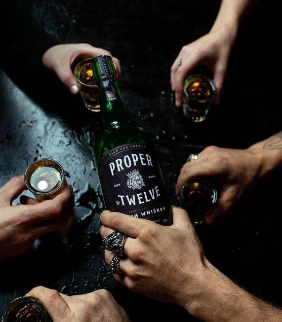 Паб Macgregor`s pub в Краснодаре: Ирландский паб, Винная карта, Европейская кухня, Живая музыка, Спортивные трансляции, Бургеры, Блюда на гриле, Проведение банкетов,