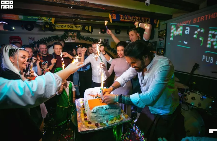Паб Macgregor`s pub в Краснодаре: Ирландский паб, Винная карта, Европейская кухня, Живая музыка, Спортивные трансляции, Бургеры, Блюда на гриле, Проведение банкетов,