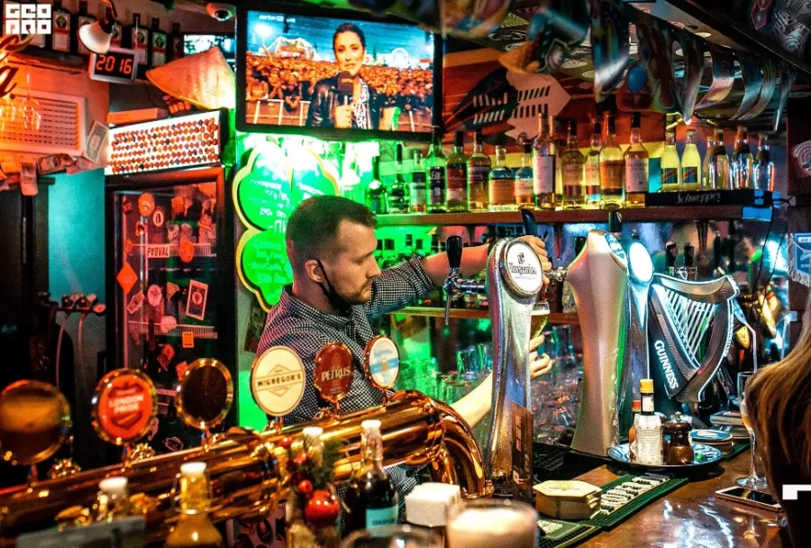 Паб Macgregor`s pub в Краснодаре: Ирландский паб, Винная карта, Европейская кухня, Живая музыка, Спортивные трансляции, Бургеры, Блюда на гриле, Проведение банкетов,