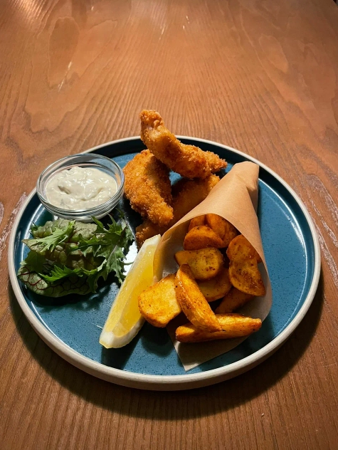 Паб Macgregor`s pub в Краснодаре: Ирландский паб, Винная карта, Европейская кухня, Живая музыка, Спортивные трансляции, Бургеры, Блюда на гриле, Проведение банкетов,
