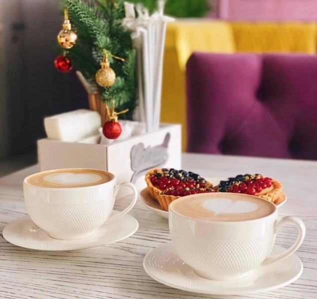 Кафе-кондитерская Caramel desserts в Краснодаре: Гонконгские вафли, Заказ навынос, Завтрак, Можно с собакой, Кофе с собой, Доставка, Сэндвичи, Кондитерские изделия,