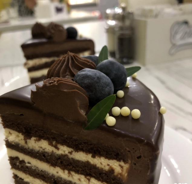 Кафе-кондитерская Caramel desserts в Краснодаре: Гонконгские вафли, Заказ навынос, Завтрак, Можно с собакой, Кофе с собой, Доставка, Сэндвичи, Кондитерские изделия,