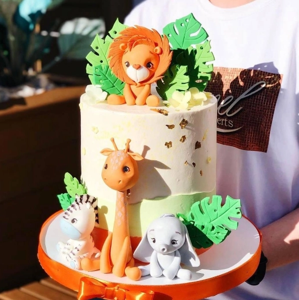 Кафе-кондитерская Caramel desserts в Краснодаре: Гонконгские вафли, Заказ навынос, Завтрак, Можно с собакой, Кофе с собой, Доставка, Сэндвичи, Кондитерские изделия,